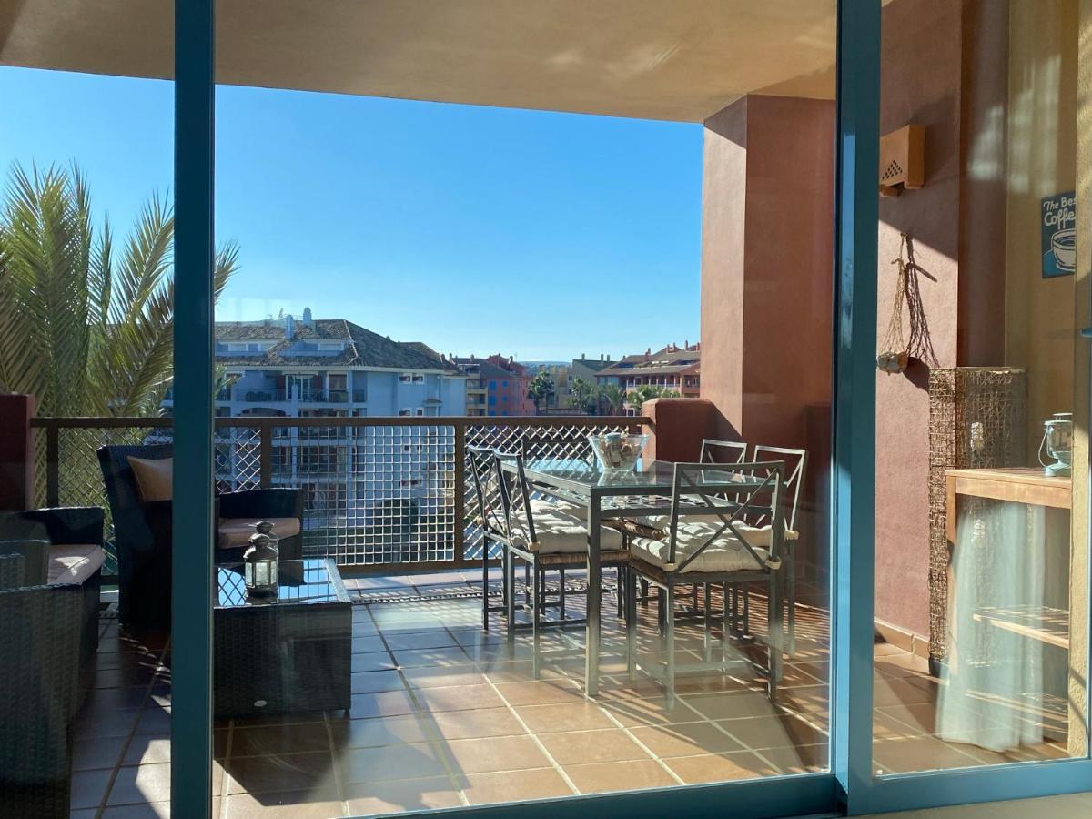 Apartamento Con Terraza Sobre La Marina De Sotogrande ซานโรเก ภายนอก รูปภาพ