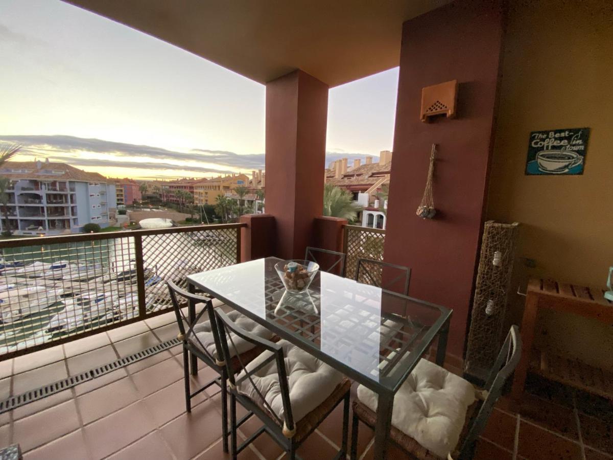 Apartamento Con Terraza Sobre La Marina De Sotogrande ซานโรเก ภายนอก รูปภาพ