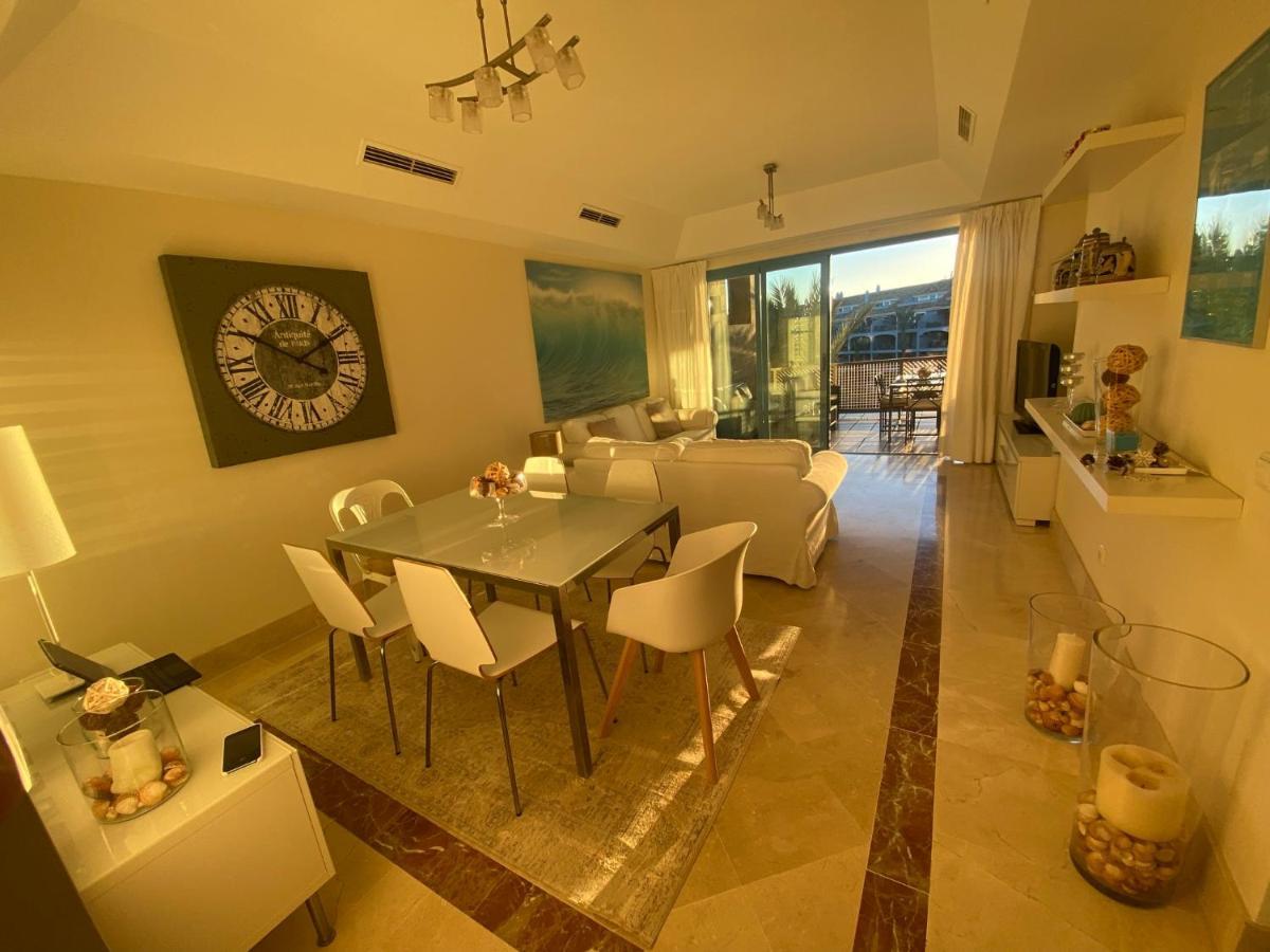 Apartamento Con Terraza Sobre La Marina De Sotogrande ซานโรเก ภายนอก รูปภาพ