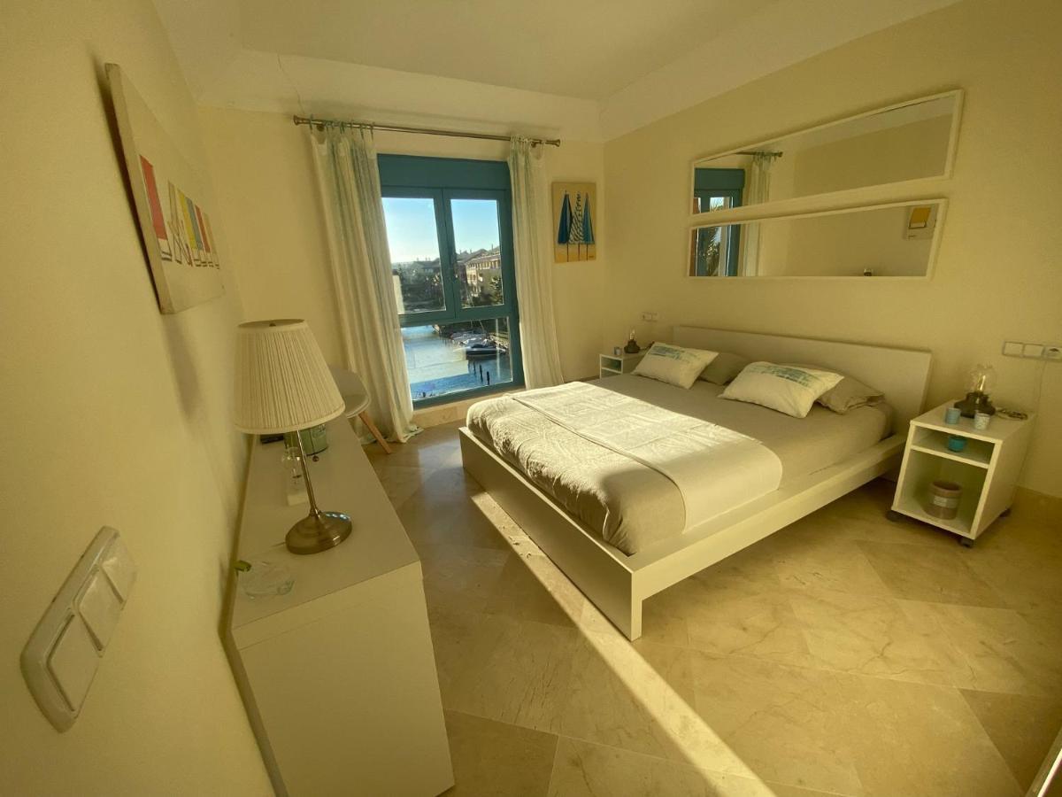 Apartamento Con Terraza Sobre La Marina De Sotogrande ซานโรเก ภายนอก รูปภาพ